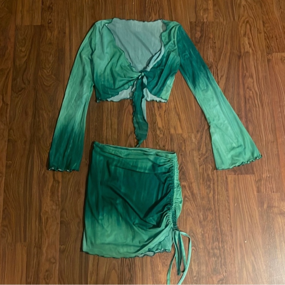 Two piece set